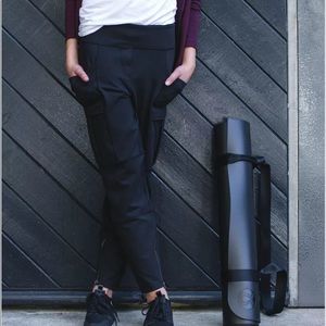 Brand New Lululemon Om & RoamUntight Tights/Joggers Size 6 Forest Green J